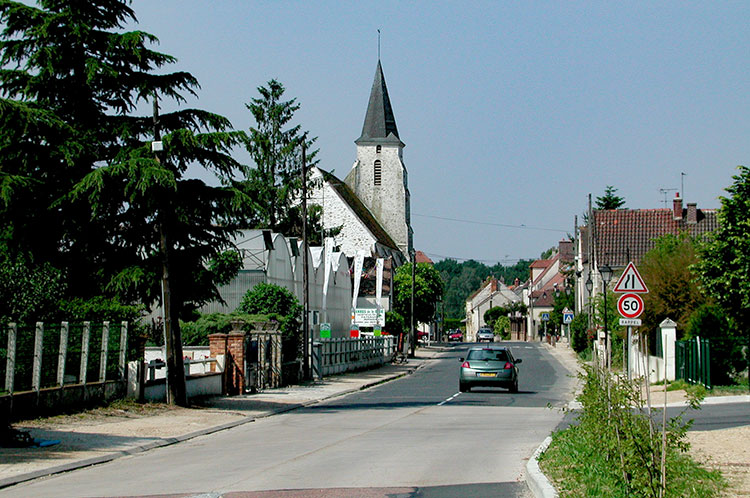 © Norbert Pousseur - Seine et Marne - Villeneuve St Denis - entrée de Villeneuve Saint-Denis